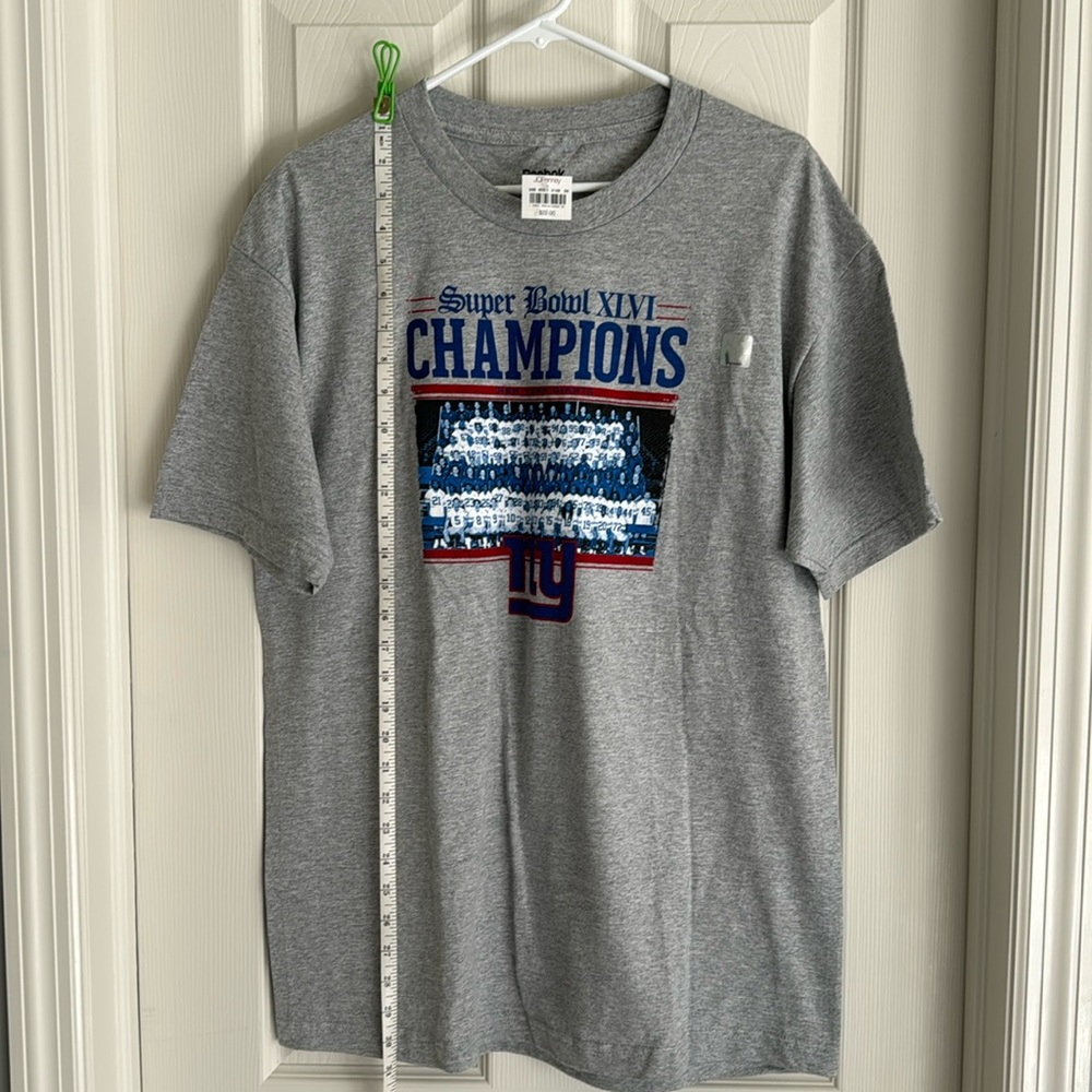 Men’s NY Giants short sleeve tshirt. NWT.